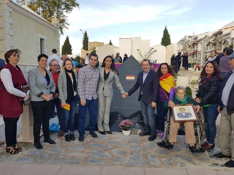 Un nuevo monumento se suma al recuerdo de las víctimas represaliadas de la Guerra Civil en la provincia