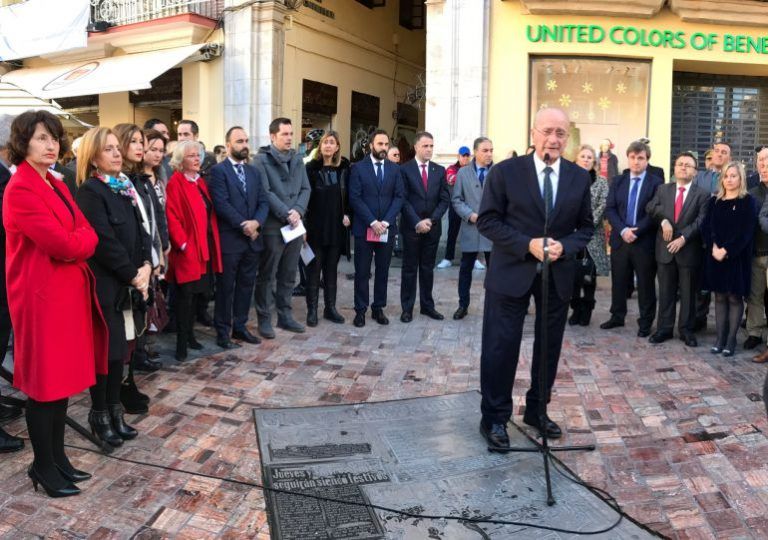Ruiz Espejo defiende una actualización de la Constitución respetando las premisas de la igualdad de los españoles y los derechos sociales