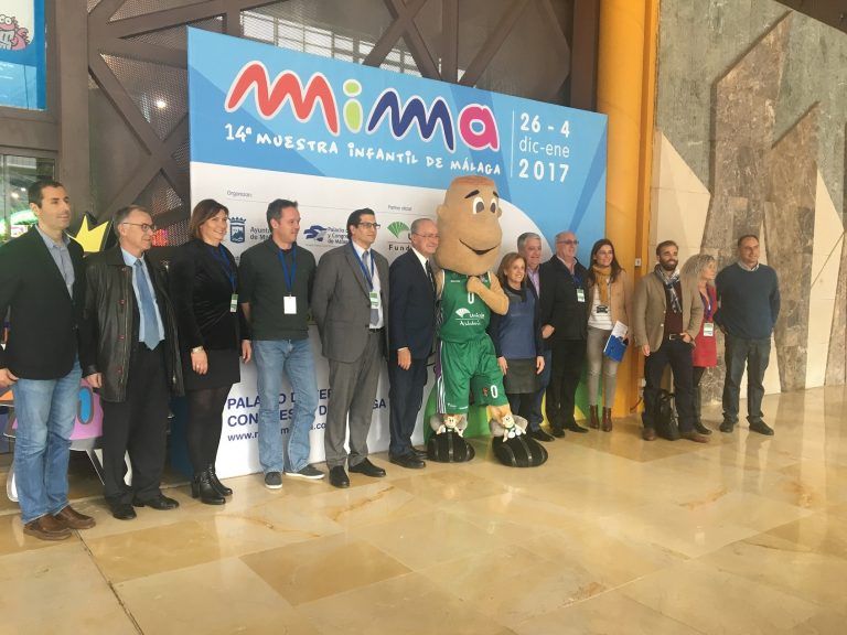 El deporte protagoniza la primera jornada de MIMA con la visita de la plantilla del Unicaja Baloncesto