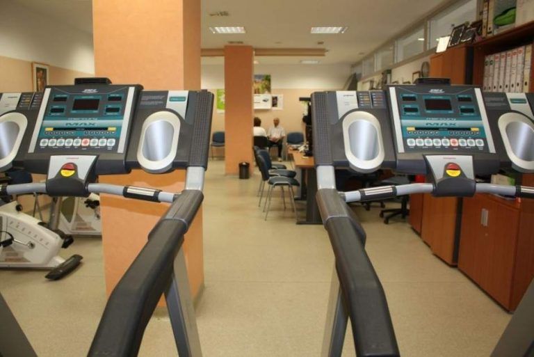 El 90% de pacientes que van al gimnasio de Rehabilitación Cardiaca del Hospital Virgen de la Victoria mejoran