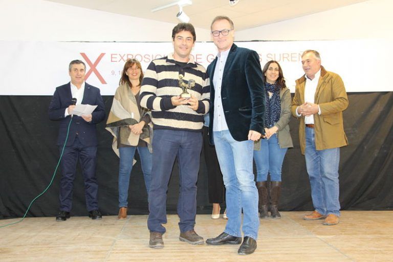 Álora celebra con gran éxito de público y ventas la X Exposición de Gallinas Sureñas