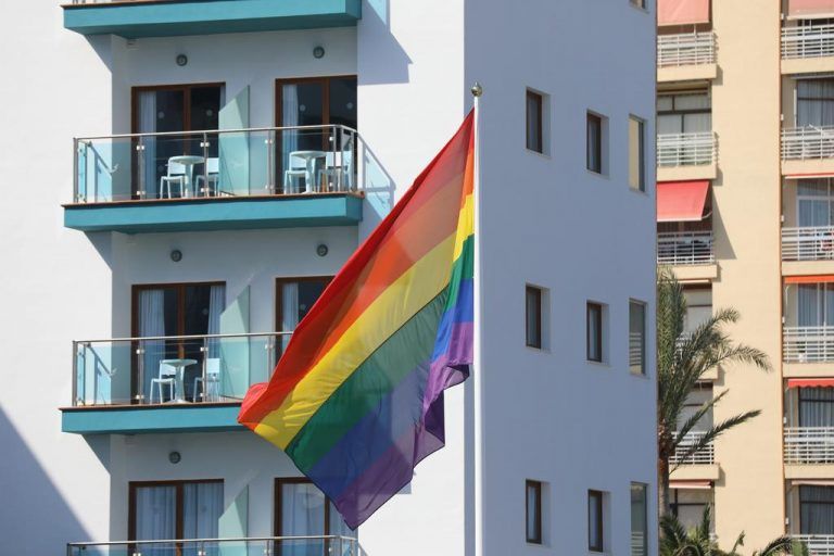 Un hotel de Torremolinos, pionero en contratar a transexuales