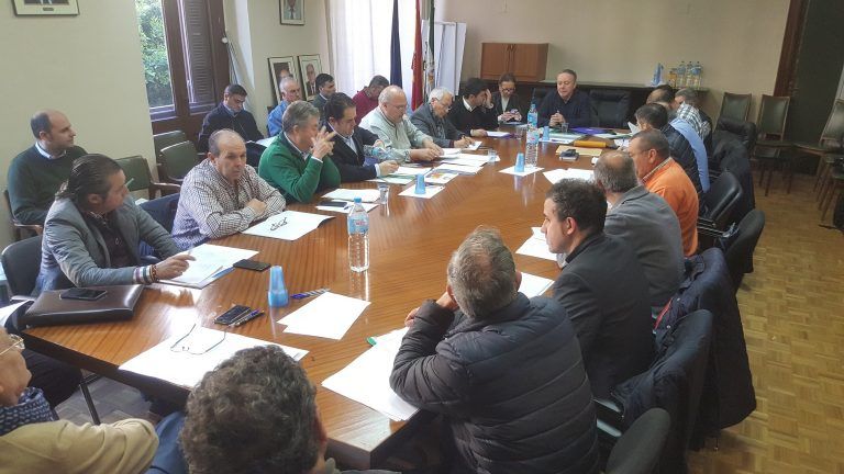 Acuerdo entre la Junta y los Usuarios para el uso de agua hasta septiembre para garantizar el abastecimiento humano y el regadío en la Axarquía