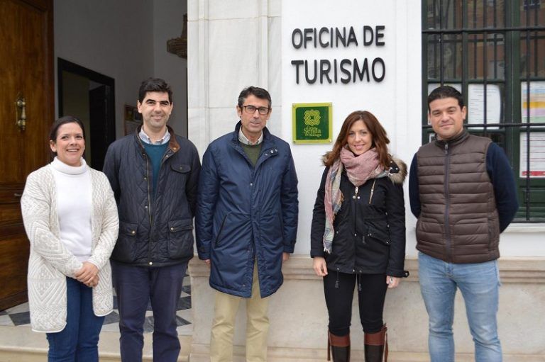 La oficina de Turismo de Coín ya luce el distintivo de Gran Senda