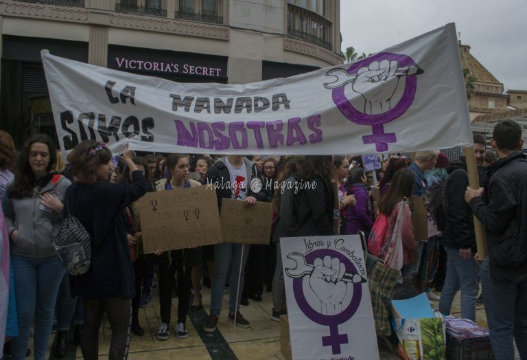 Punto y Aparte de Málaga Magazine en Onda Jábega. Tertulia del Día Internacional de la Mujer y su origen