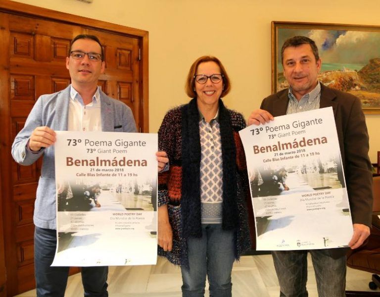 Benalmadena celebrará el Día Mundial de la Poesía con la colocación de un poema gigante de 120 metros en la calle Blas Infante