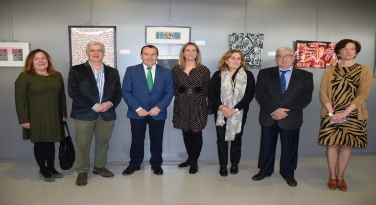 La Ciudad de la Justicia acoge una exposición de 31 artistas con diferentes miradas sobre la inmigración