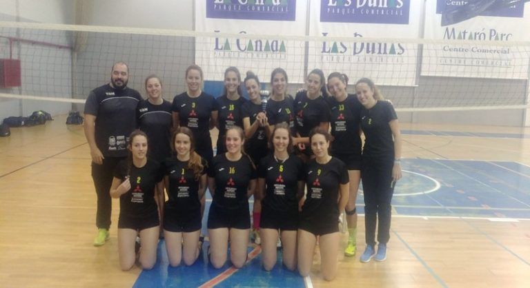 El equipo de voleibol Arroyo de la Miel logran coronarse como subcampeonas de Andalucía