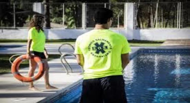 Se ofertan cursos de salvamento acuático y primeros auxilios desde finales de abril y durante el próximo mes de mayo