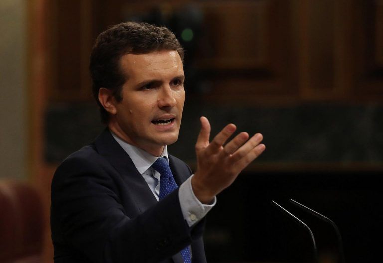 Casado rechaza abstenerse para investir a Sánchez: «Usted no es de fiar»