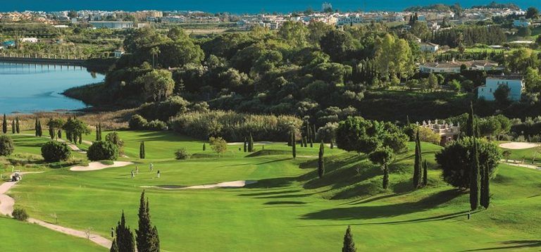 La Costa del Golf se viste de gala para acoger el inicio de la temporada alta