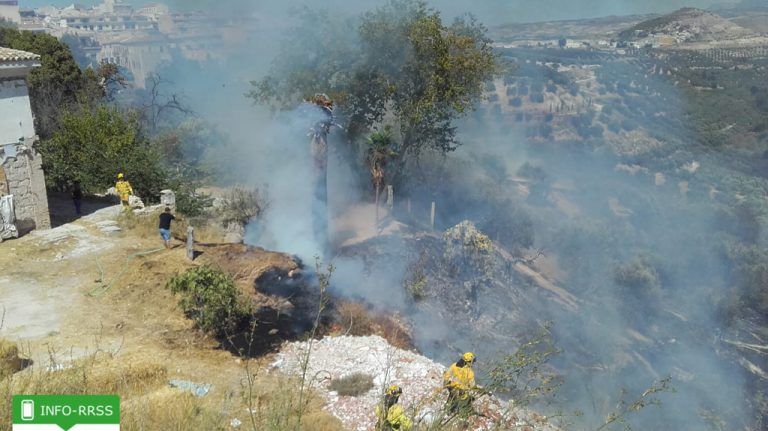 25 viviendas desalojadas por el incendio de Peñas Blancas