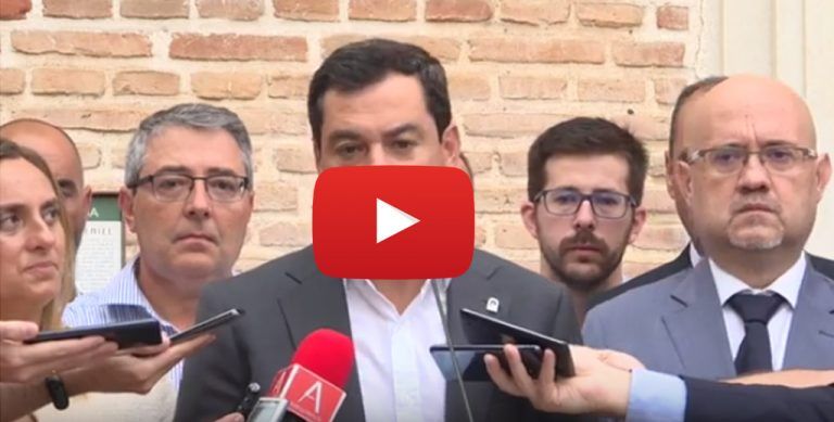 (Vídeo) Quieren resolver la «irregularidad de 300.000 viviendas», así lo manifiesta Juanma Moreno en Vélez-Málaga