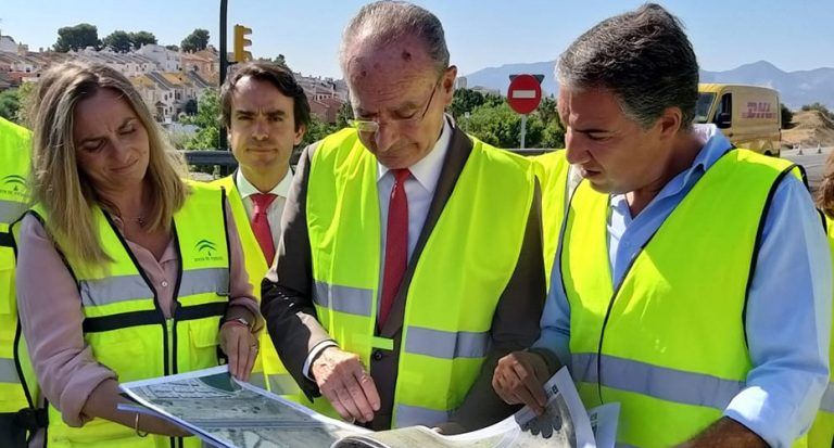 La Consejería de Fomento habilita tres carriles de acceso al PTA para evitar atascos por las obras