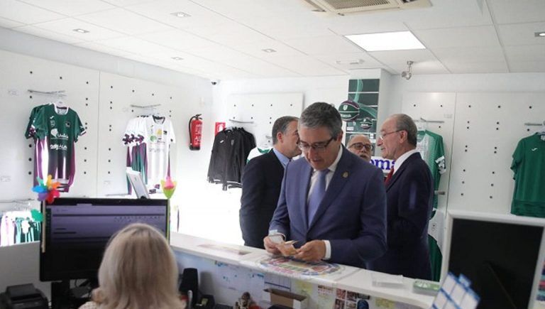 Salado renueva su compromiso con Unicaja Baloncesto para la temporada 2019-2020