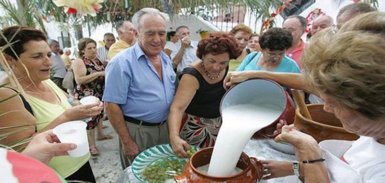 Día del Ajoblanco, la fiesta más antigua de la provincia