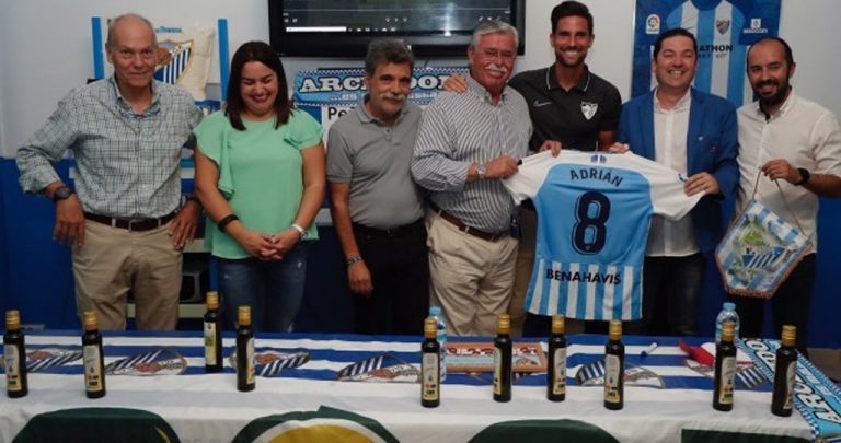 El capitán del Málaga CF premiado por la Peña Malaguista de Archidona