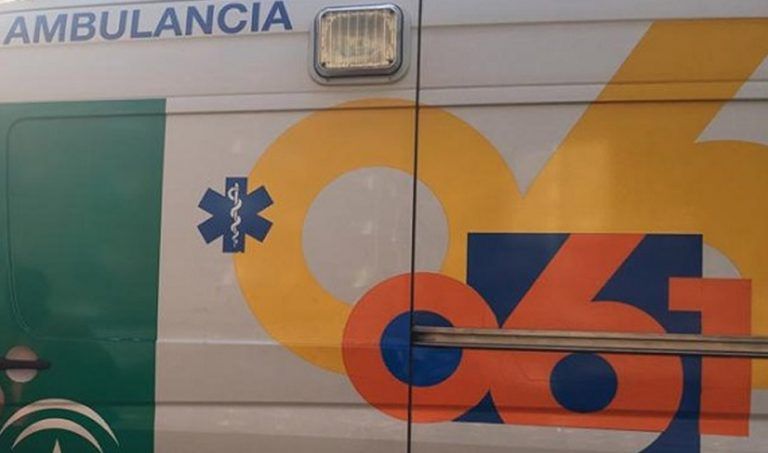 Cuatro jóvenes trasladados al hospital Carlos Haya de Málaga tras un accidente de tráfico
