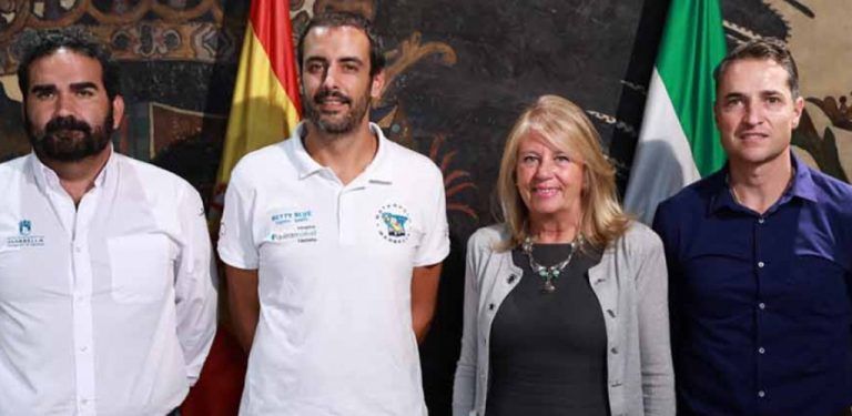El Ayuntamiento firma un convenio de colaboración con el Club Waterpolo Marbella