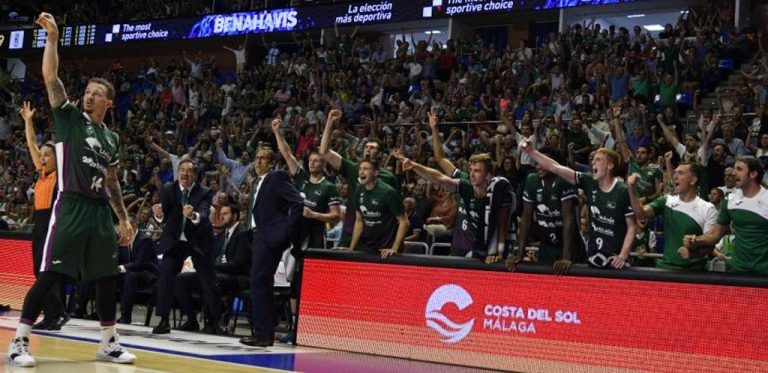 El Unicaja rompe el partido ante el Joventut en el último cuarto (77-65)