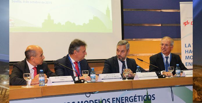 El consejero de Hacienda, durante la apertura de la jornada sobre nuevos modelos energéticos (Junta de Andalucía)
