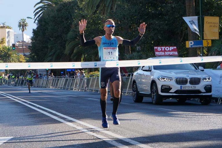 Abdelhadi El Mouaziz y Lola Chiclana repiten como campeones en la Carrera Urbana Ciudad de Málaga