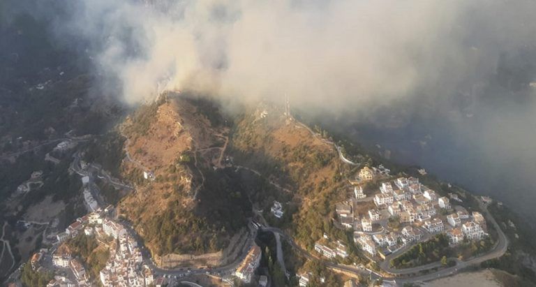 «Estabilizado» un incendio forestal en Casares