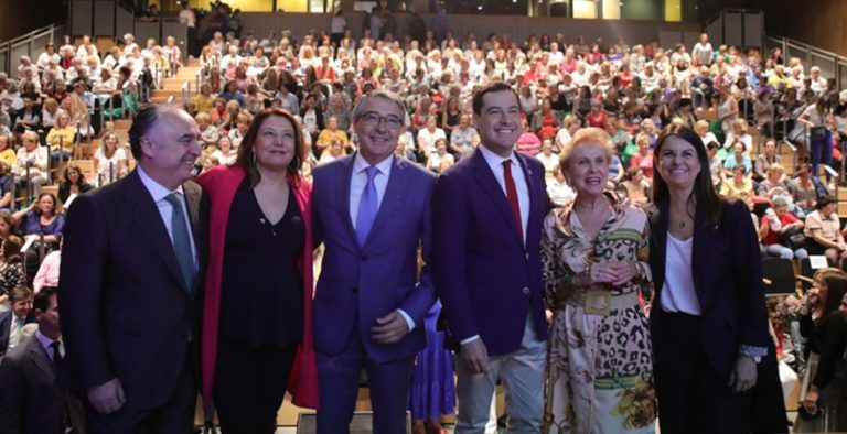 Salado destaca la relevancia de las mujeres rurales para garantizar que sobrevivan los pueblos pequeños