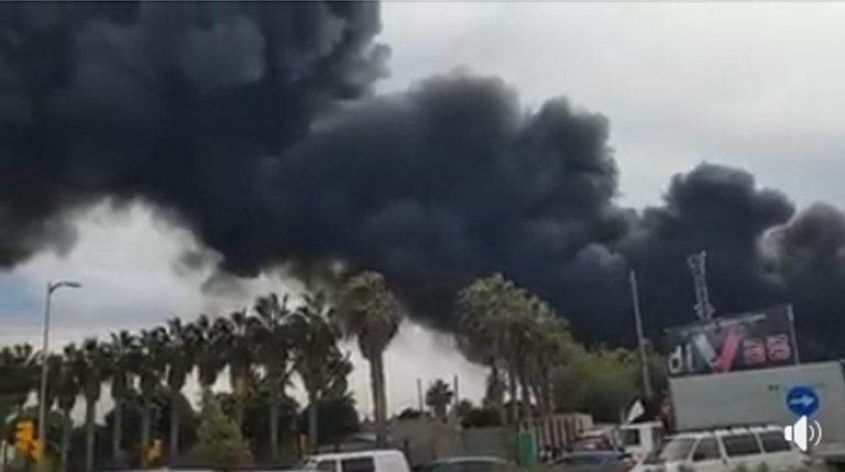 El incendio de la zona de autocaravanas en el polígono Guadalhorce ya está estabilizado