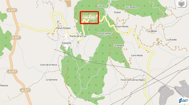 Reabierta la carretera MA-8300 por un incendio forestal en Casares
