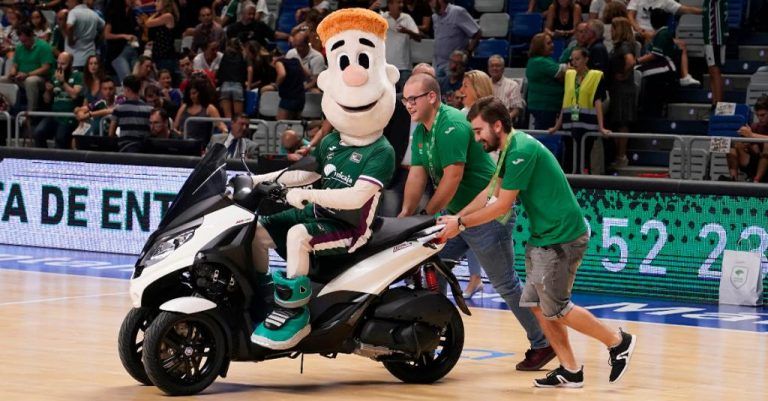 Vespamálaga premiará al aficionado de Unicaja más fiel 2019-20