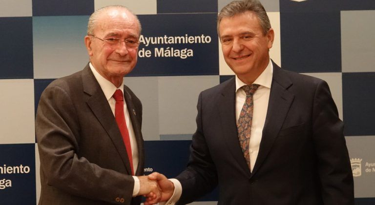 Ayuntamiento de Málaga firma un convenio para agilizar la tramitación de las ayudas al pago de la luz a personas sin recursos