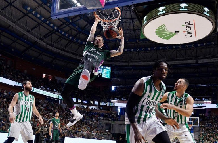 El duelo andaluz se quedó en el Carpena (79-71)