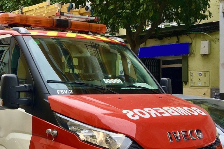 Herida una mujer tras la deflagración de una bombona en un domicilio en Torrox