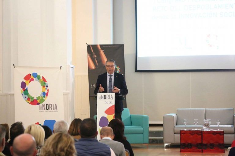La Diputación reúne a la Málaga económica, política y social para abordar la despoblación de forma transversal