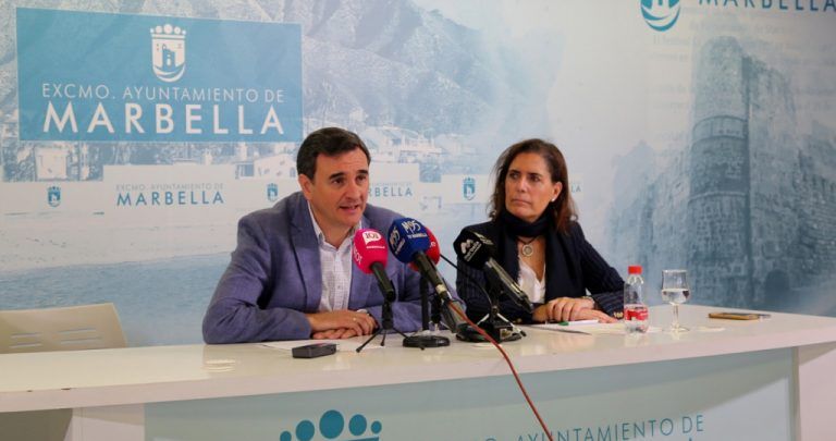 Marbella apoya al comercio local con una programación de Navidad que incluye zambombas, un mercadillo y los concursos de belenes y escaparates