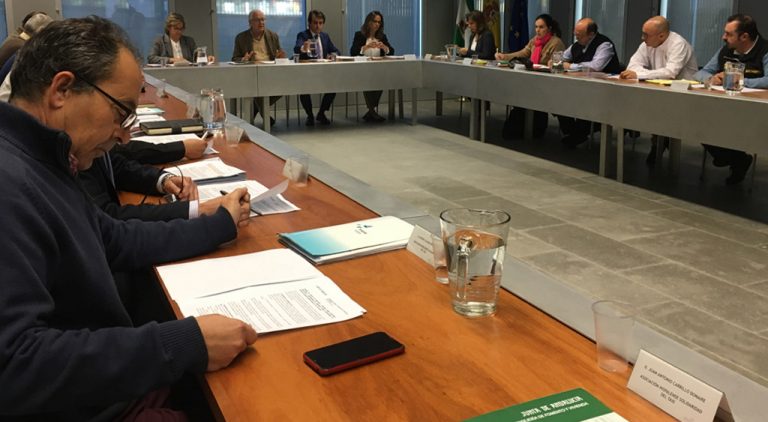 La Consejería de Fomento presentará en un mes una nueva propuesta a los taxistas