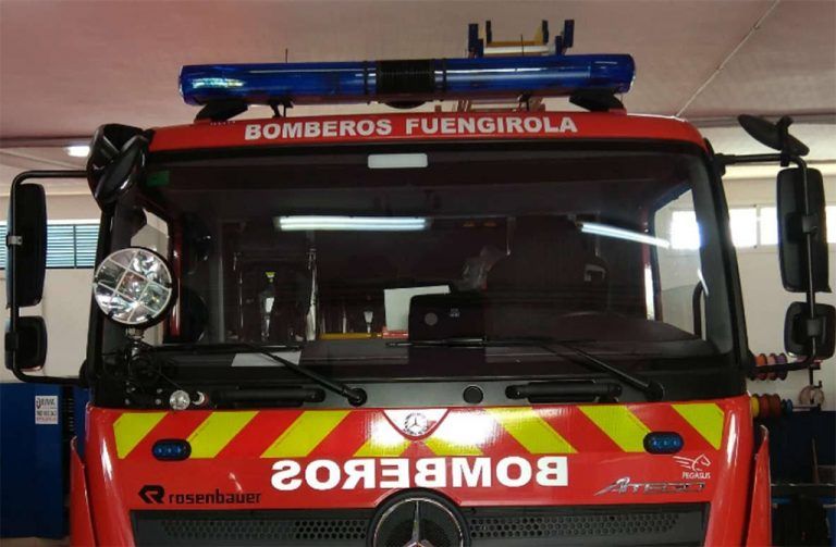 Dos octogenarios afectados en el incendio de una vivienda en Fuengirola