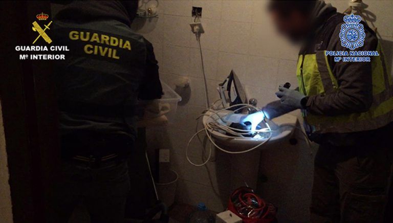 Desarticuladas en Málaga dos organizaciones especializadas en robar todoterrenos de lujo en menos de 29 segundos