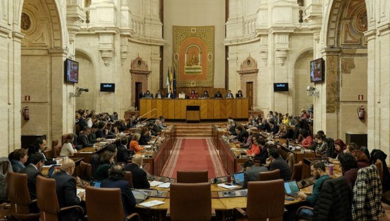 Andalucía, primera comunidad autónoma en aprobar sus presupuestos
