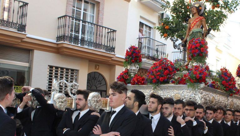 Necesitan portadores, en Alhaurín de la Torre, para llevar a San Sebastián