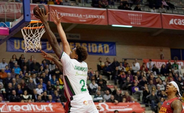 El Unicaja no pudo ganar en Murcia (82-74)