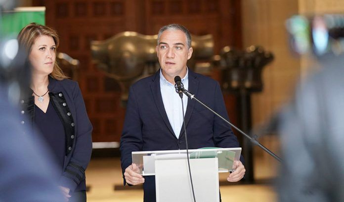 El portavoz del Gobierno, Elías Bendodo, durante la rueda de prensa ofrecida en Málaga (Junta de Andalucía)