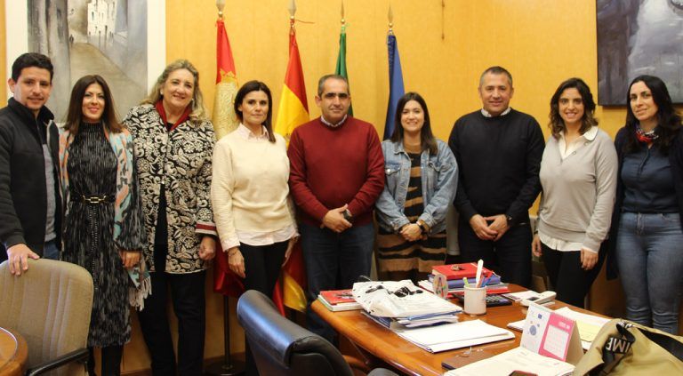 Ayuntamiento de Álora y los Centros Educativos firman el ‘Deporte en la Escuela’