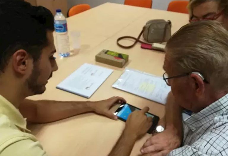 Gracias a una APP profesionales del Hospital Regional de Málaga e Ibima participan en un estudio europeo que mejora la calidad de vida de personas con demencia leve