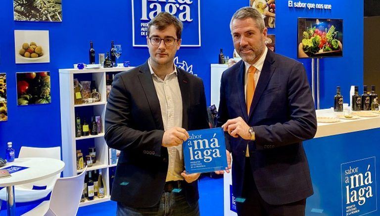 El Cocinero Revelación de Madrid Fusión 2019, Fernando Alcalá, recibe la placa de ‘Sabor a Málaga’