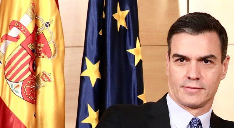 ¿Qué sabemos de los «14 médicos» que «cuidan a Pedro Sánchez en La Moncloa»?