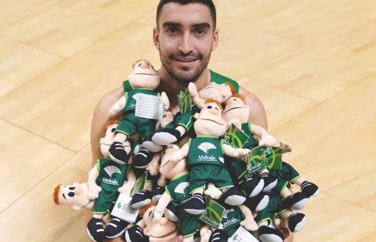 ‘Peluchada’ solidaria el día 4 en el Martín Carpena