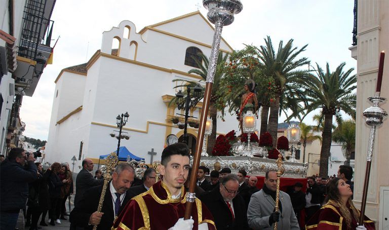 La procesión de San Sebastián pone un brillante cierre a los actos en honor del Patrón