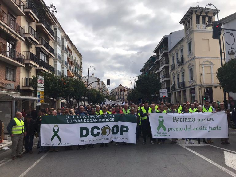 Agricultores y ganaderos claman en Antequera contra los bajos precios: «No podemos aguantar más»